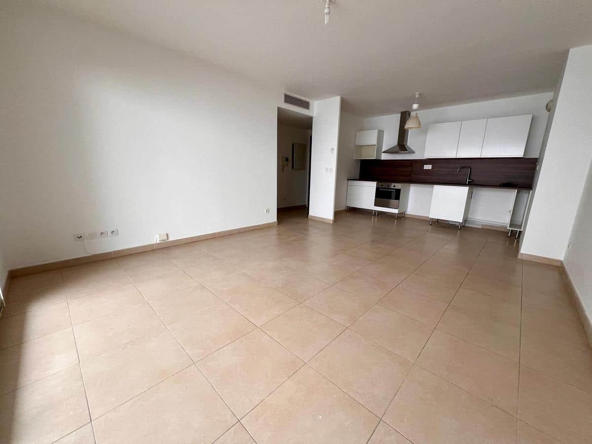 Type 3 rue de Suez 13007 Marseille