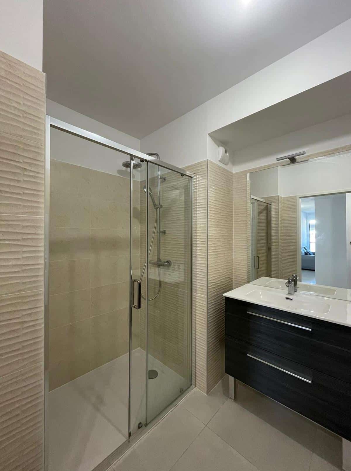 New furnished 2-bedroom apartment in the Les Ocres de Puyricard residence