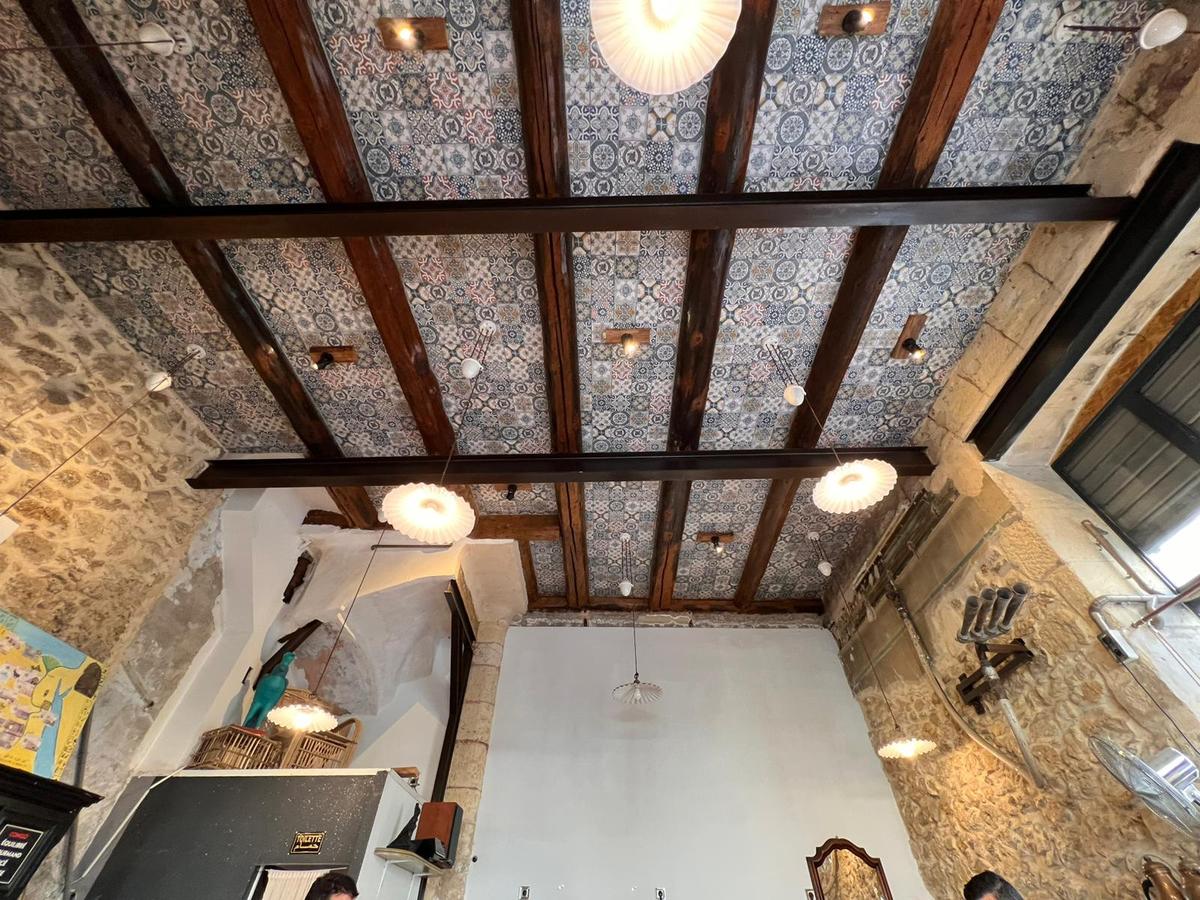 Commercial walls sold rented Marseille 13001