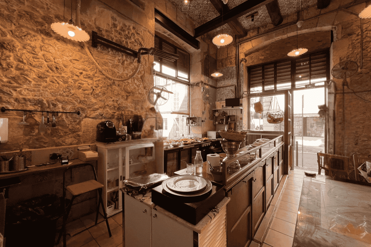 Commercial walls sold rented Marseille 13001