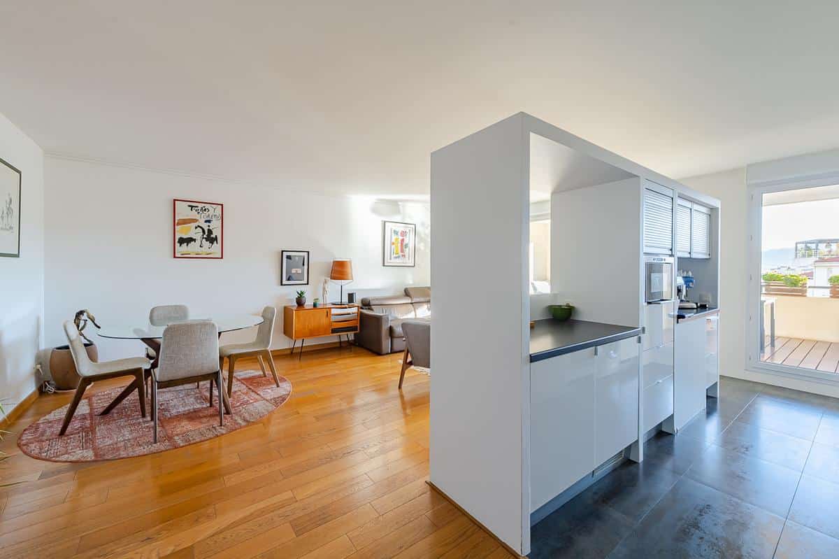 Type 4 de 90 m2 /terrasse / garage Marseille 8ème