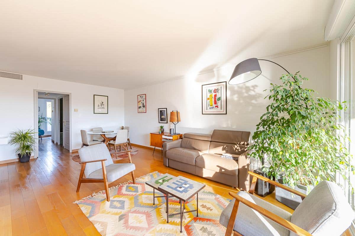 Type 4 de 90 m2 /terrasse / garage Marseille 8ème