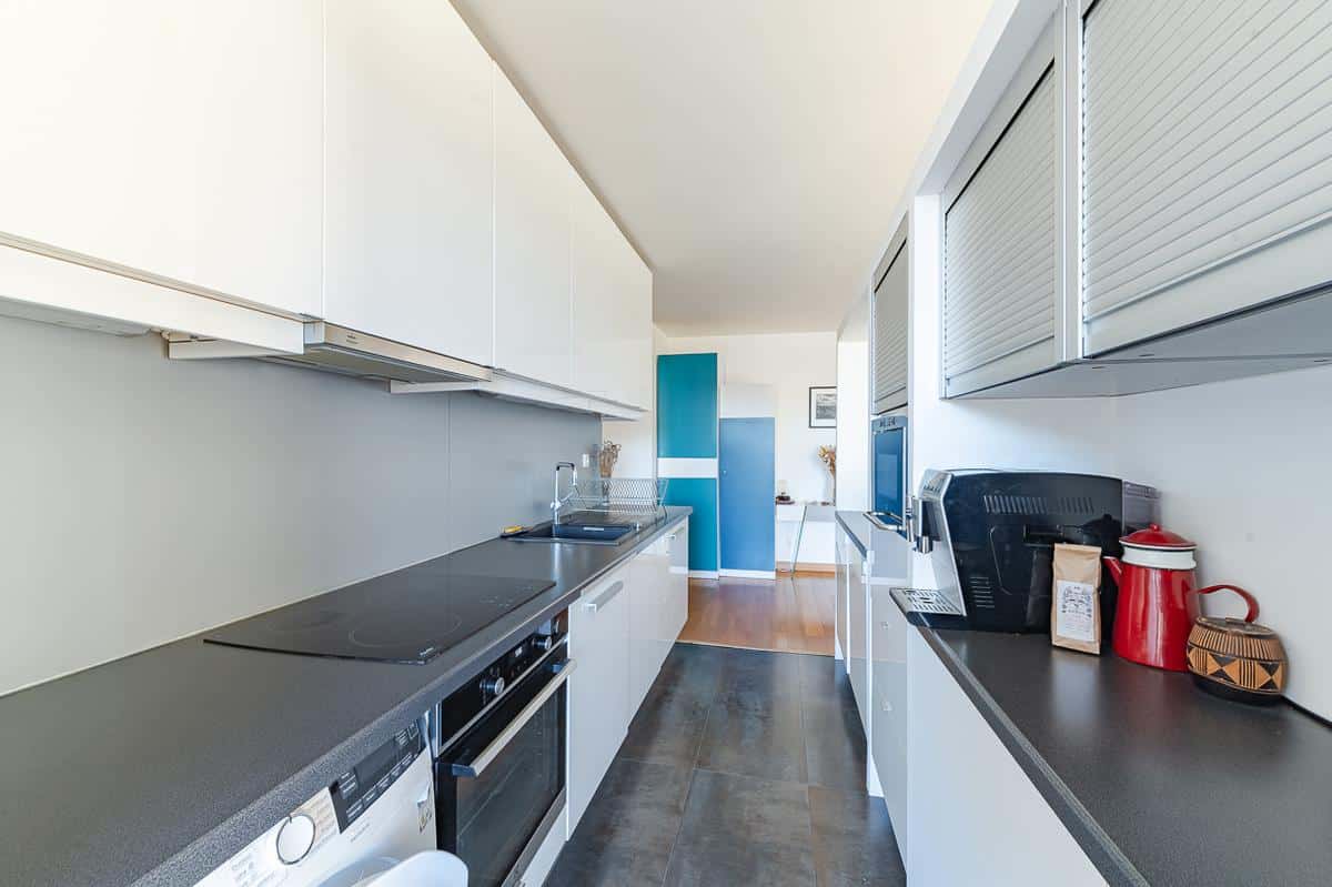 Type 4 of 90 m2 / terrace / garage Marseille 8th