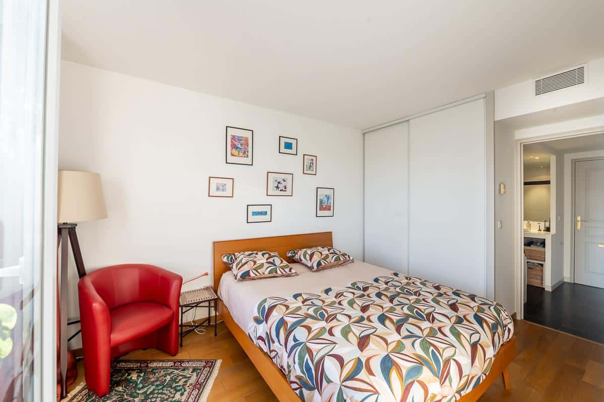 Type 4 of 90 m2 / terrace / garage Marseille 8th