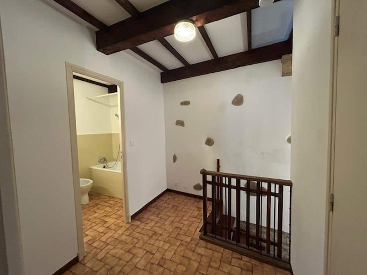 T3 TOWNHOUSE FOR RENT IN SALON