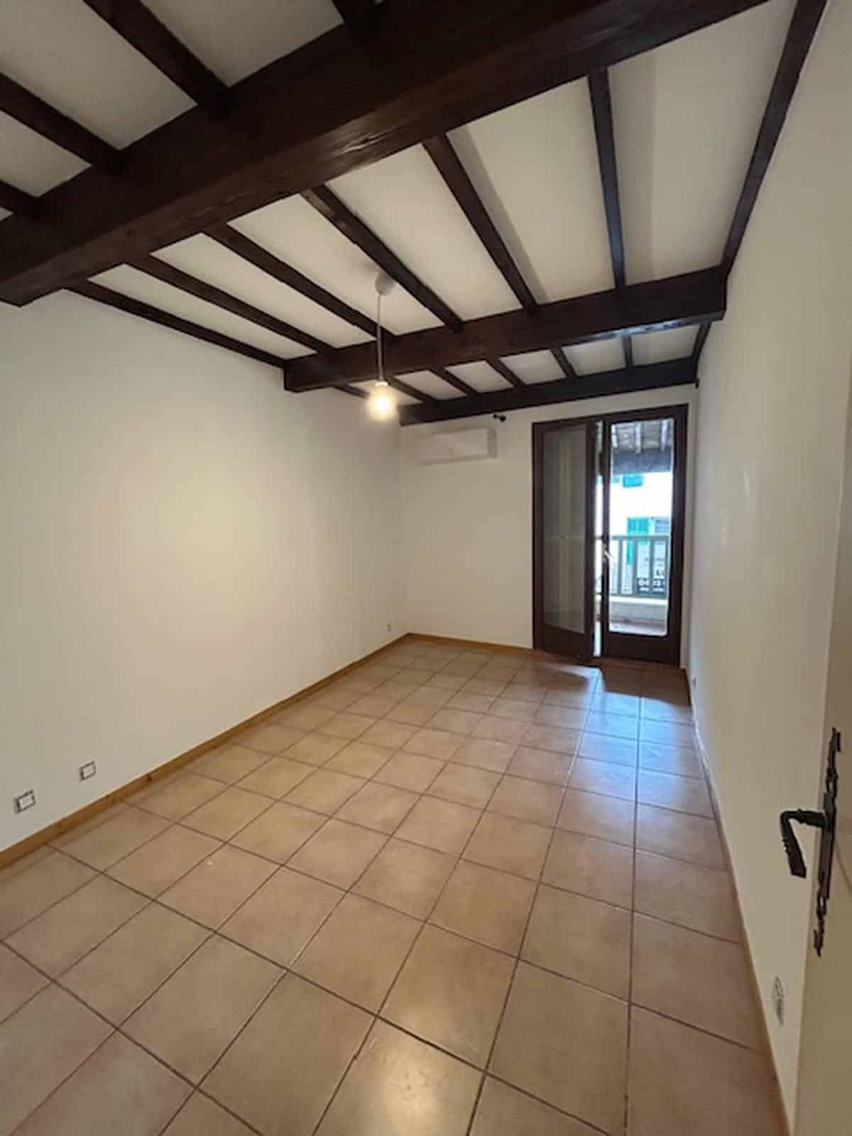 T3 TOWNHOUSE FOR RENT IN SALON