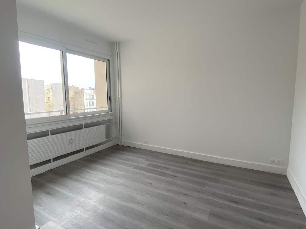 STALINGRAD / AQUEDUC STREET: NEWLY RENOVATED STUDIO