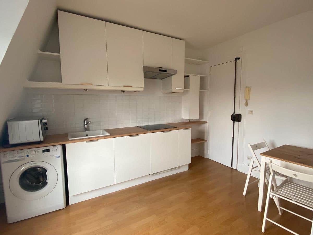 11th Place de la République: 2-room furnished apartment, completely renovated