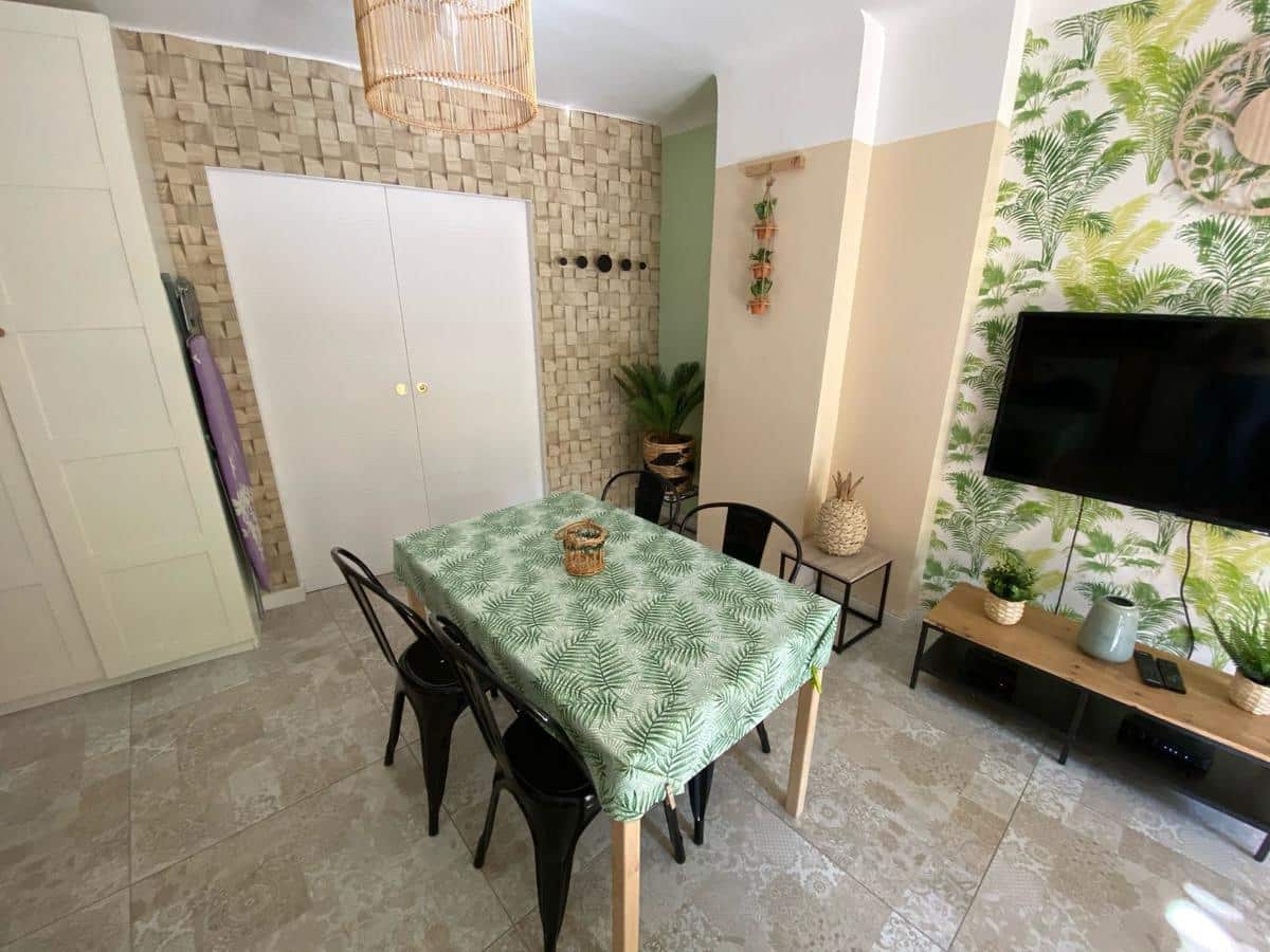 Type 2 with terrace 13002 Marseille