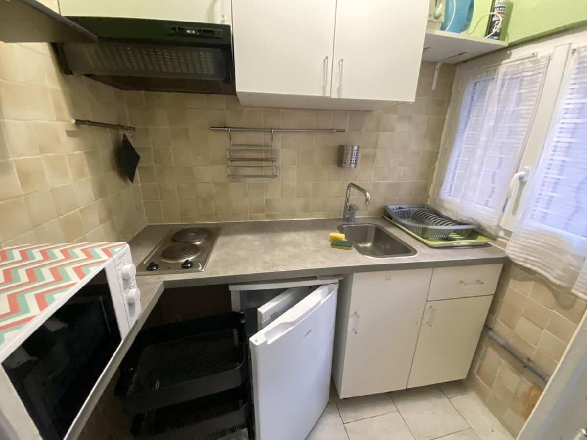 Studio meublé de 17m2 – Calme accès cour Rue de la Paix