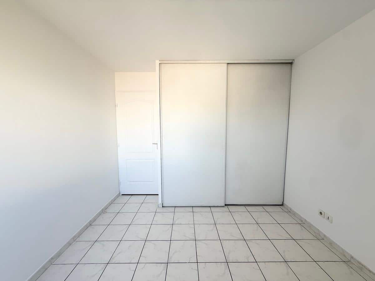 Type 3 de 68 m2 + terrasses de 13 m2 + garage + cave