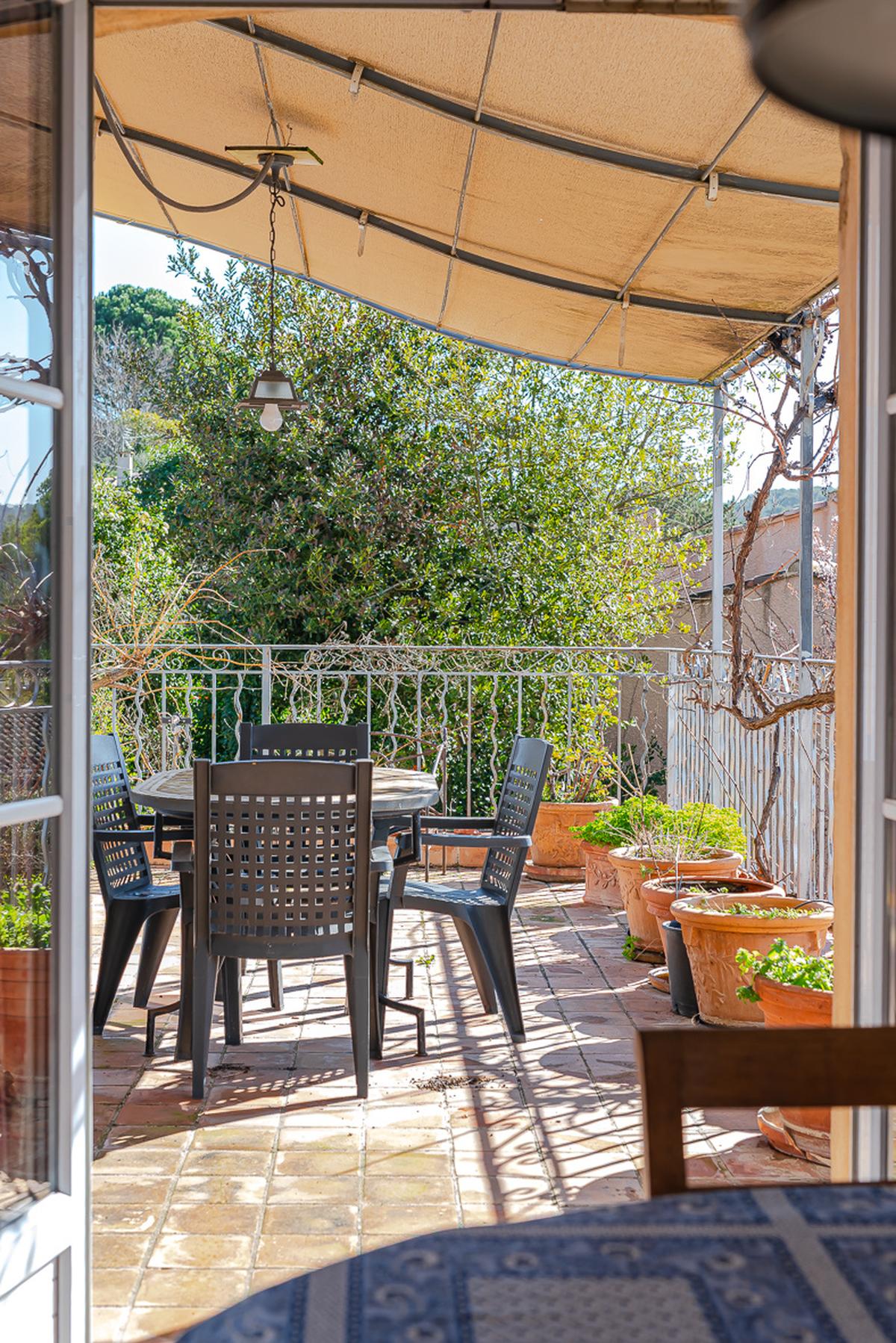 AIX-EN-PROVENCE 13100 HOUSE IN SUBDIVISION WITH SWIMMING POOL TER