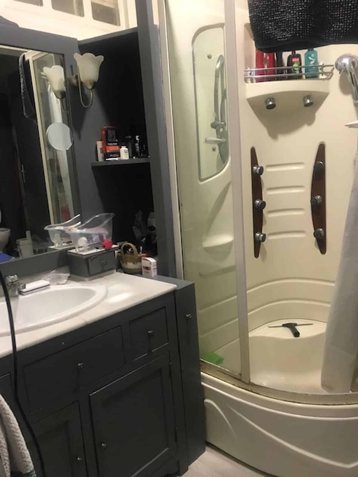 Village house of 63m2 for rent in Eyguières