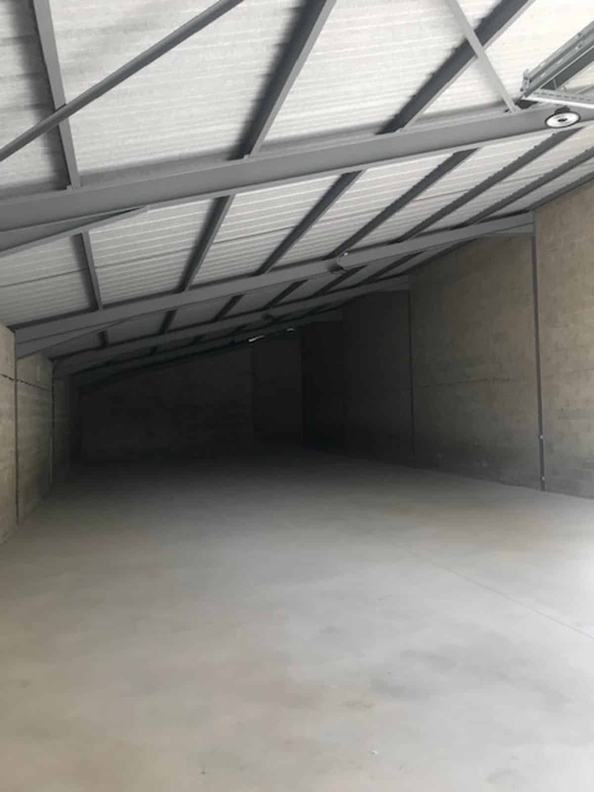 ENTREPOT LOUER EYGUIERES