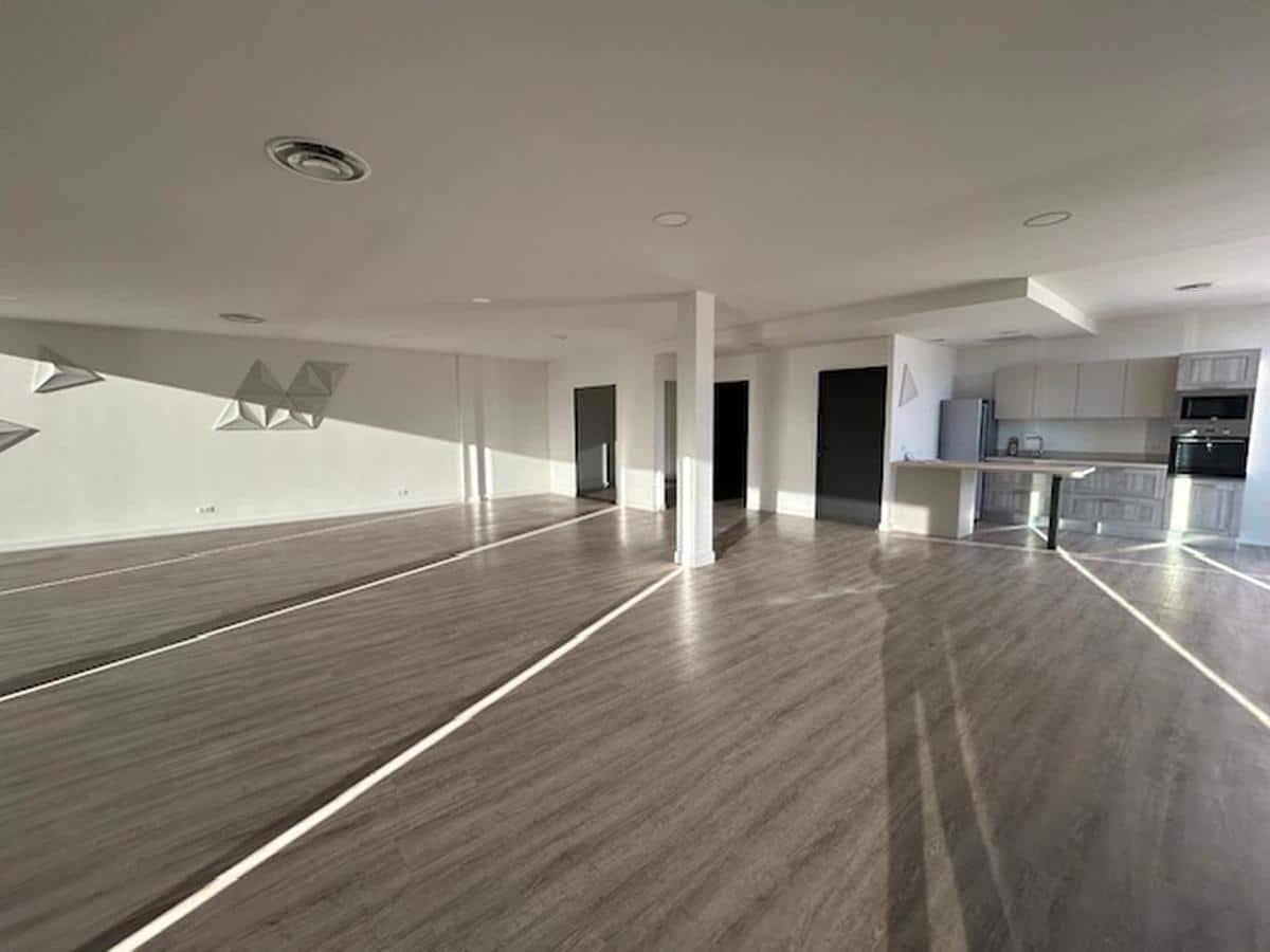 PELISSANNE – BUREAUX 120 M2 A LOUER