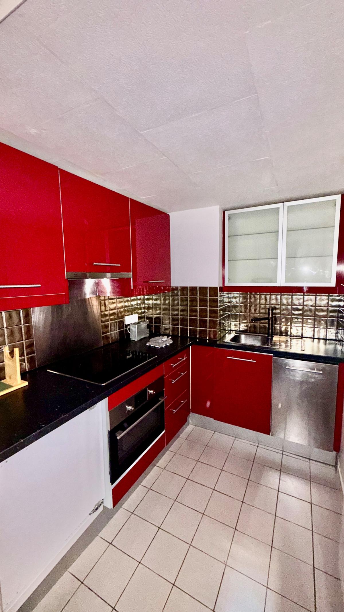 Large 2-room apartment in Aix city centre