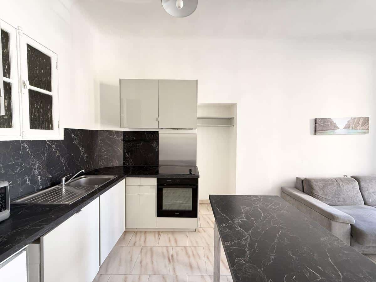 Type 2 de 39,35 m2 Marseille 2ème