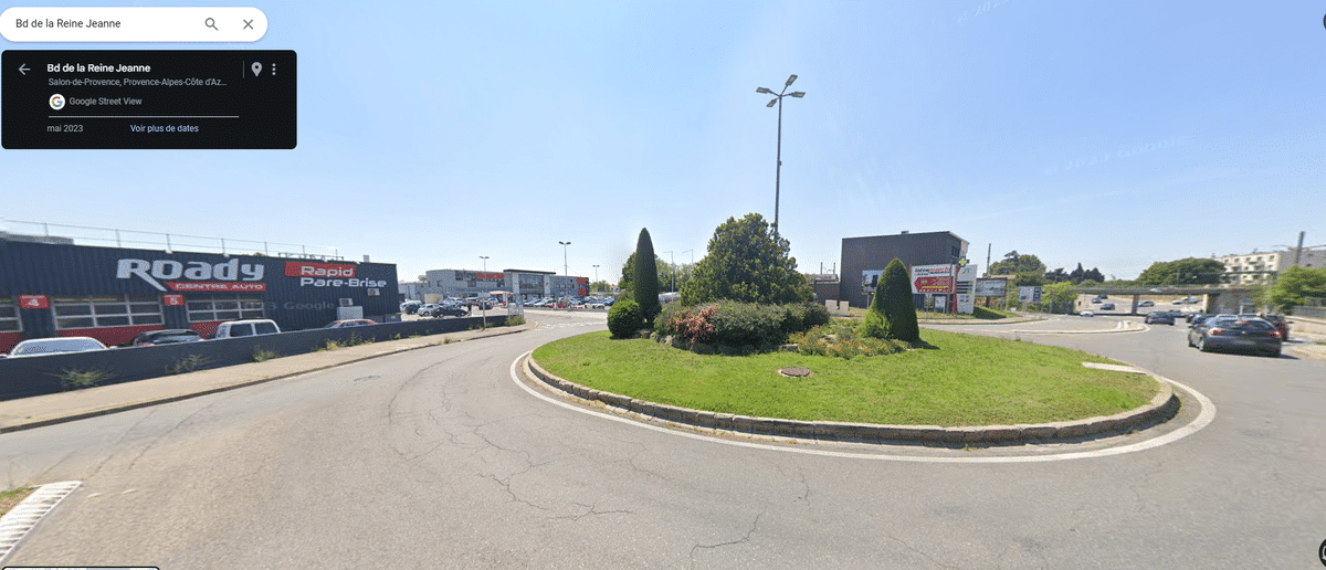 COMMERCIAL LAND FOR RENT SALON DE PROVENCE