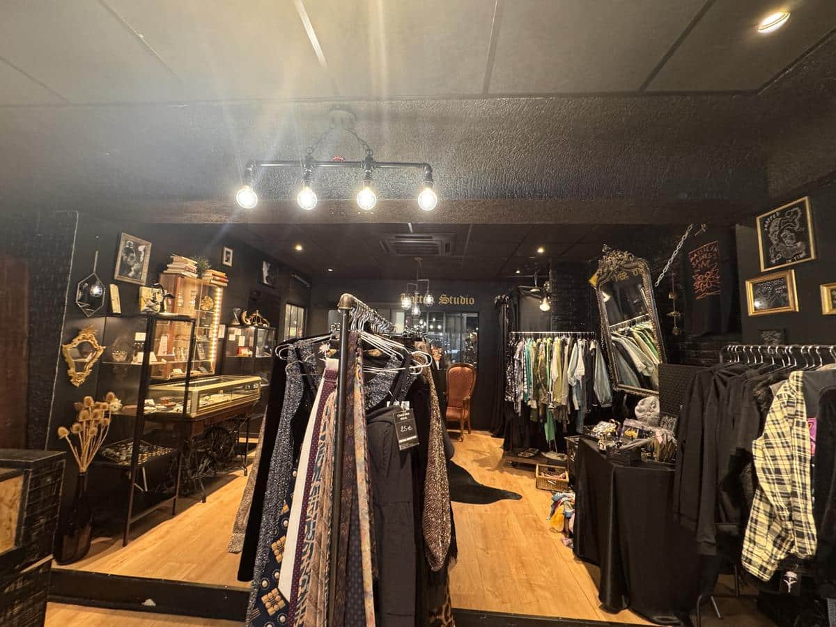 Local commercial – LA PLAINE