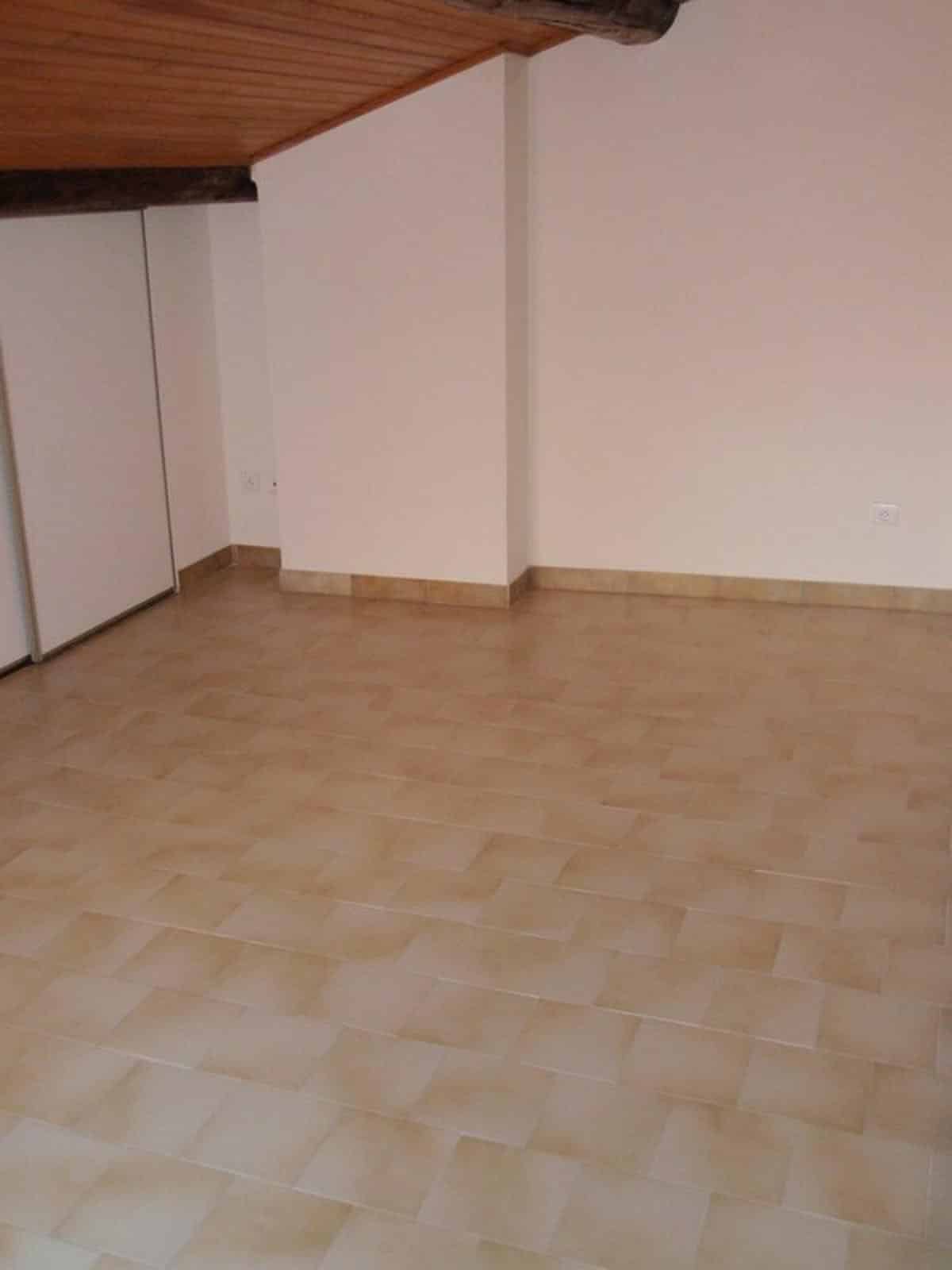  Apartment T3 Simiane-Collongue