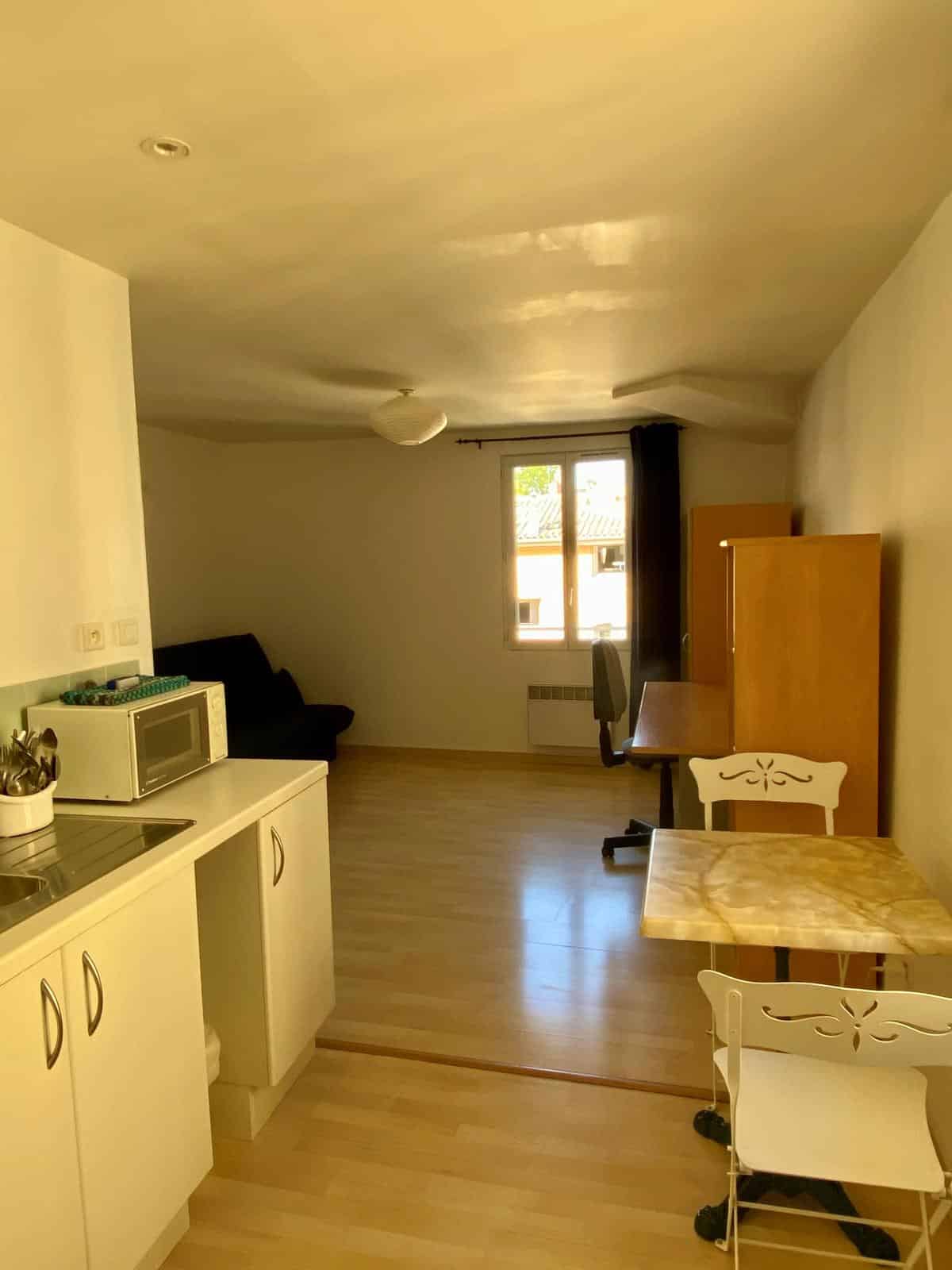 Studio meublé de 23.54m2 CALME  – 7 rue de la Fontaine d’Arg