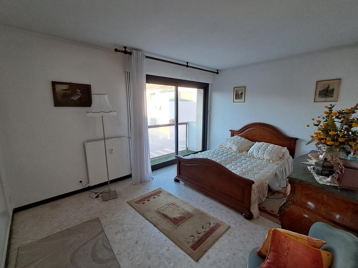 SPACIOUS AND BRIGHT T5 JEAN JAURES AREA – CADEREAU