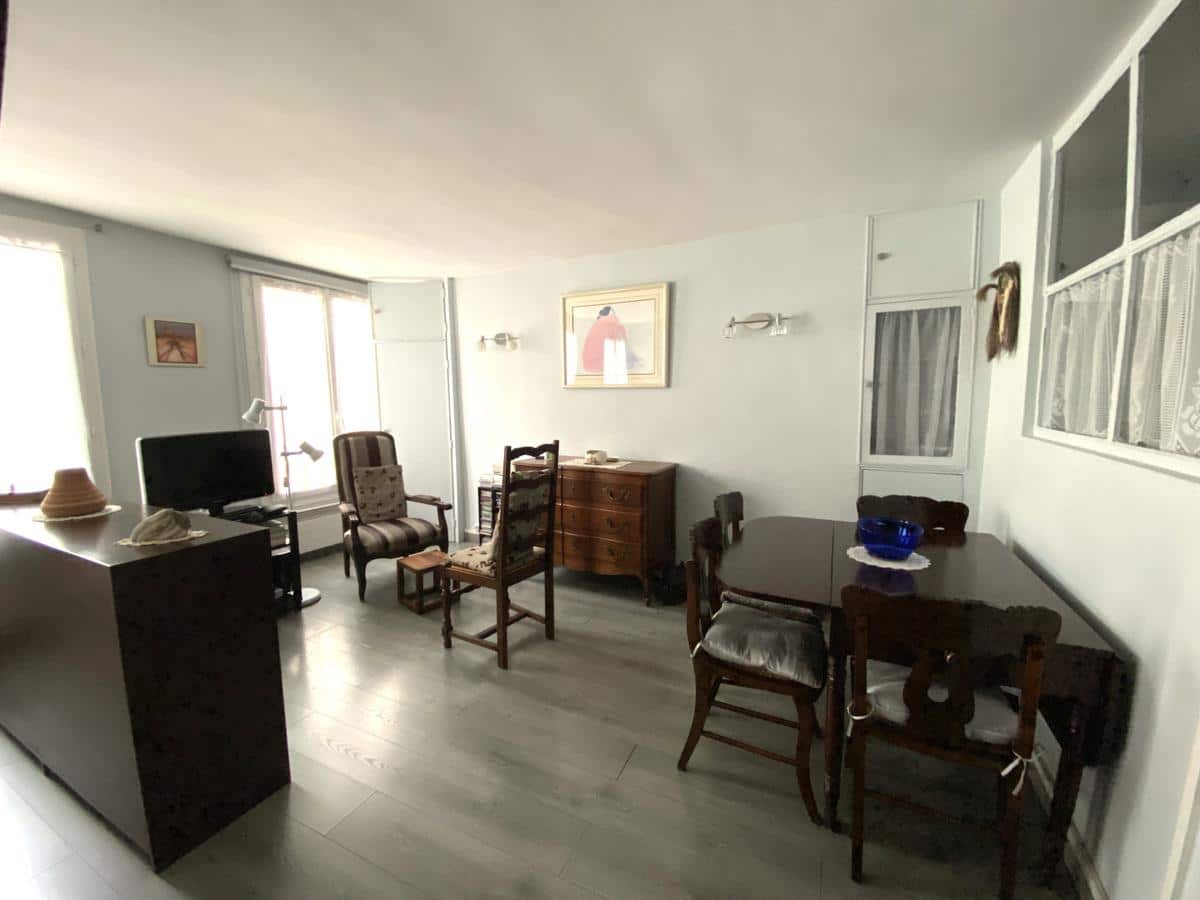 3ème ARTS ET METIERS/RUE DES GRAVILLIERS : GRAND STUDIO SUR