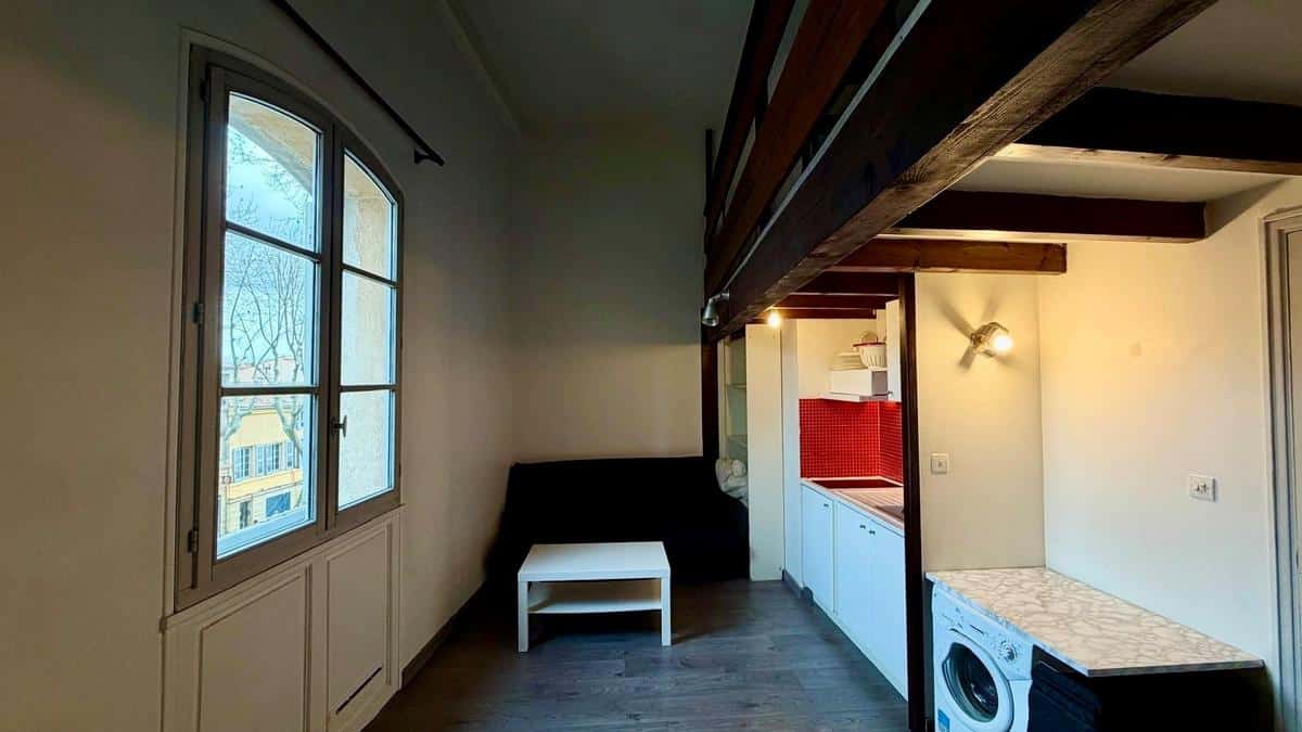 AIX – Large furnished studio with mezzanine Sextius