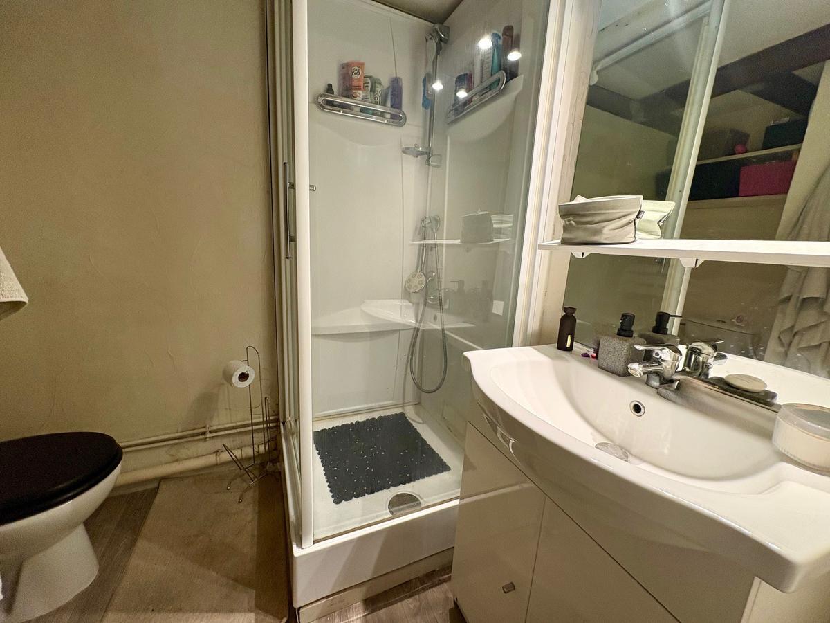 AIX – Large furnished studio with mezzanine Sextius