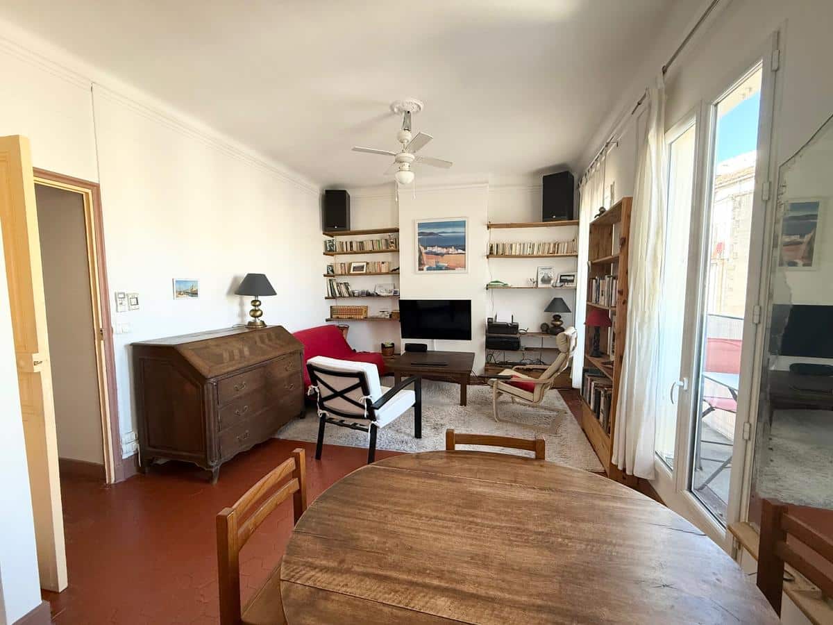 Type 4 de 78,90 m2 avec balcon Marseille 6ème