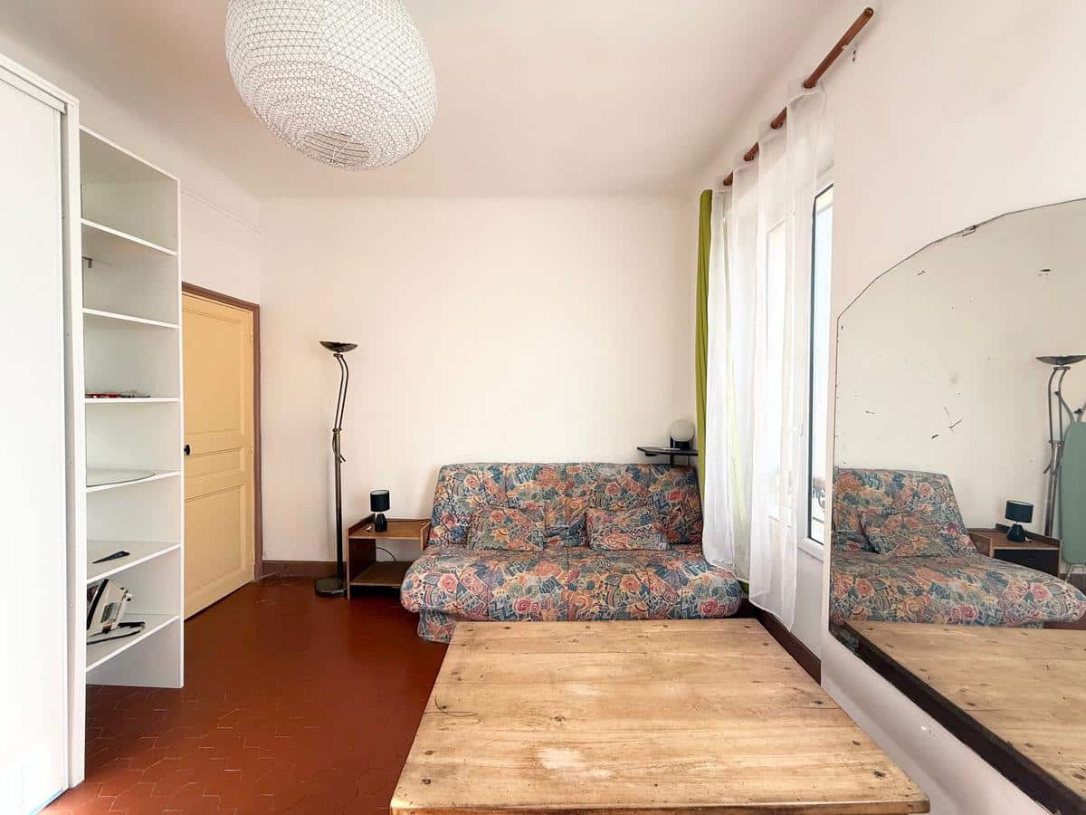 Type 4 de 78,90 m2 avec balcon Marseille 6ème