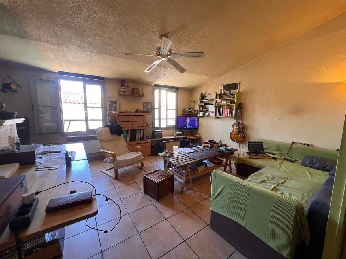 LARGE TYPE 2 – SOLD RENTED – RUE SAINT THEODORE 13001 MARSEILL