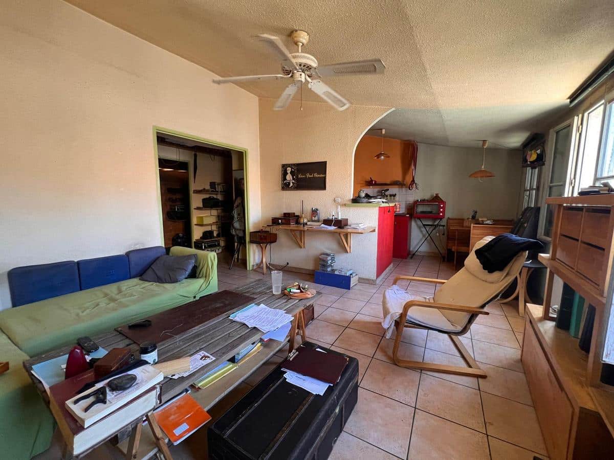 LARGE TYPE 2 – SOLD RENTED – RUE SAINT THEODORE 13001 MARSEILL