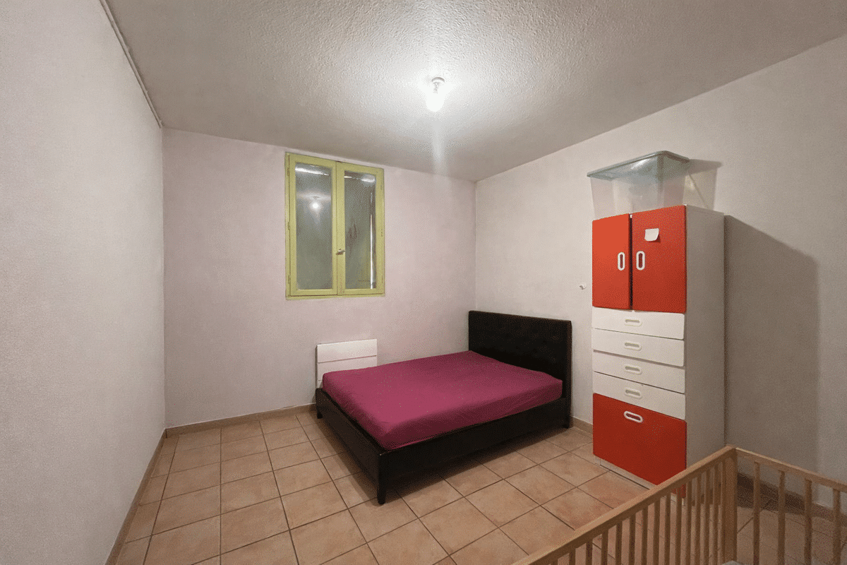 GRAND TYPE 2 – RUE SAINT THEODORE 13001 MARSEILLE