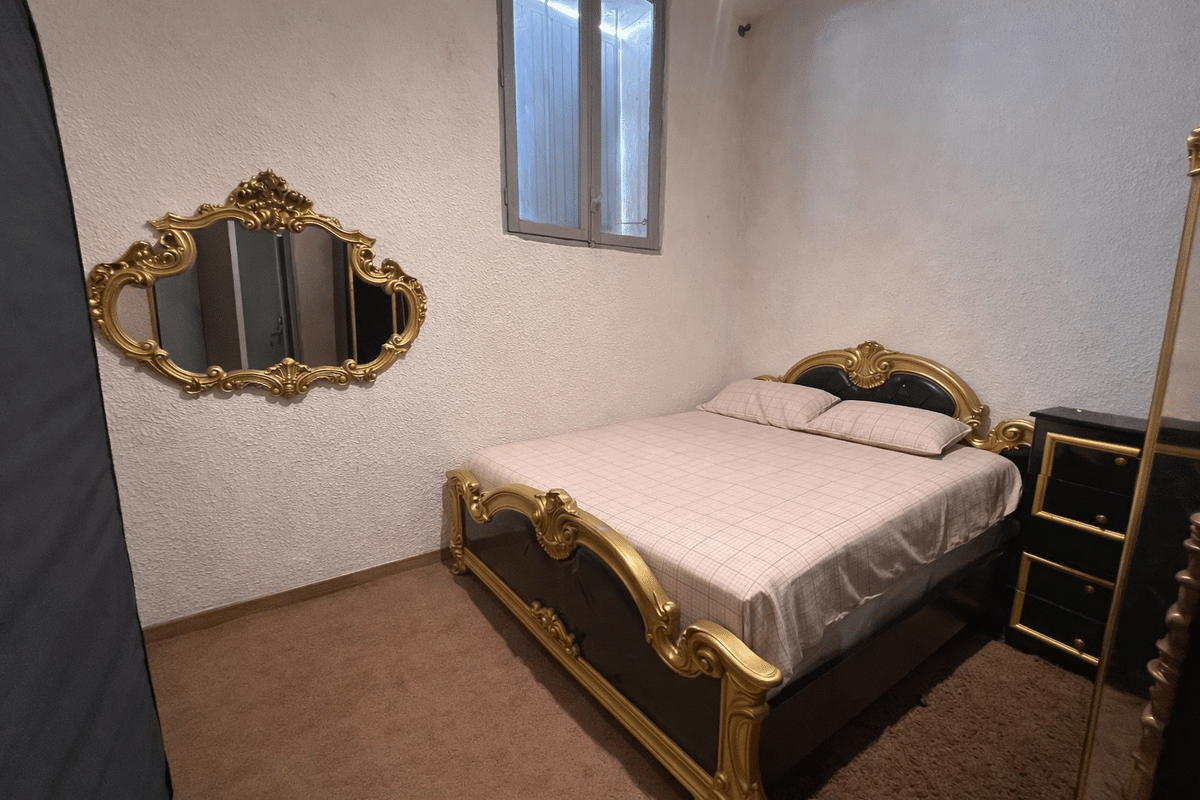 GRAND TYPE 2 – RUE SAINT THEODORE 13001 MARSEILLE