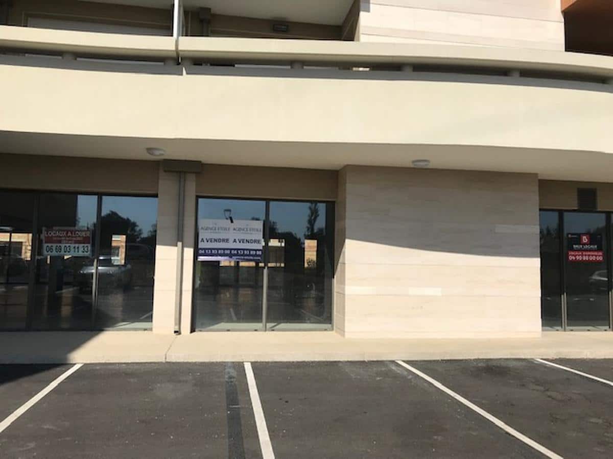 Commercial premises Saint Martin de Crau