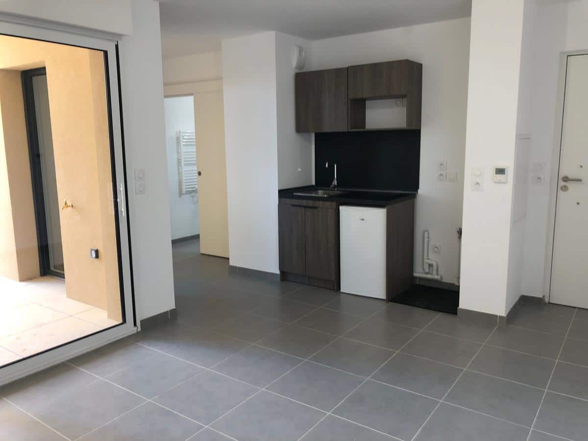 Studio récent avec balcon et parking – 305 rue Jean DAUSSET