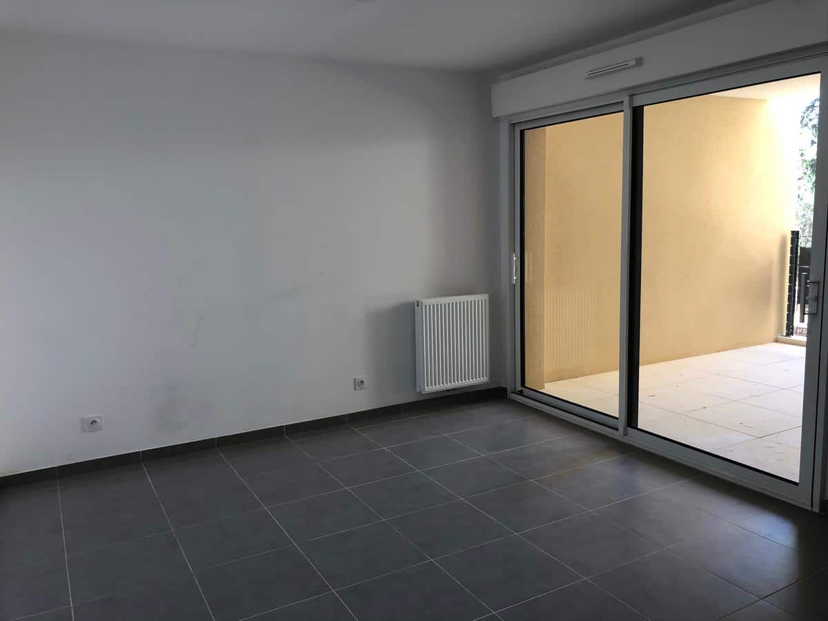 Modern studio apartment with balcony and parking – 305 rue Jean DAUSSET