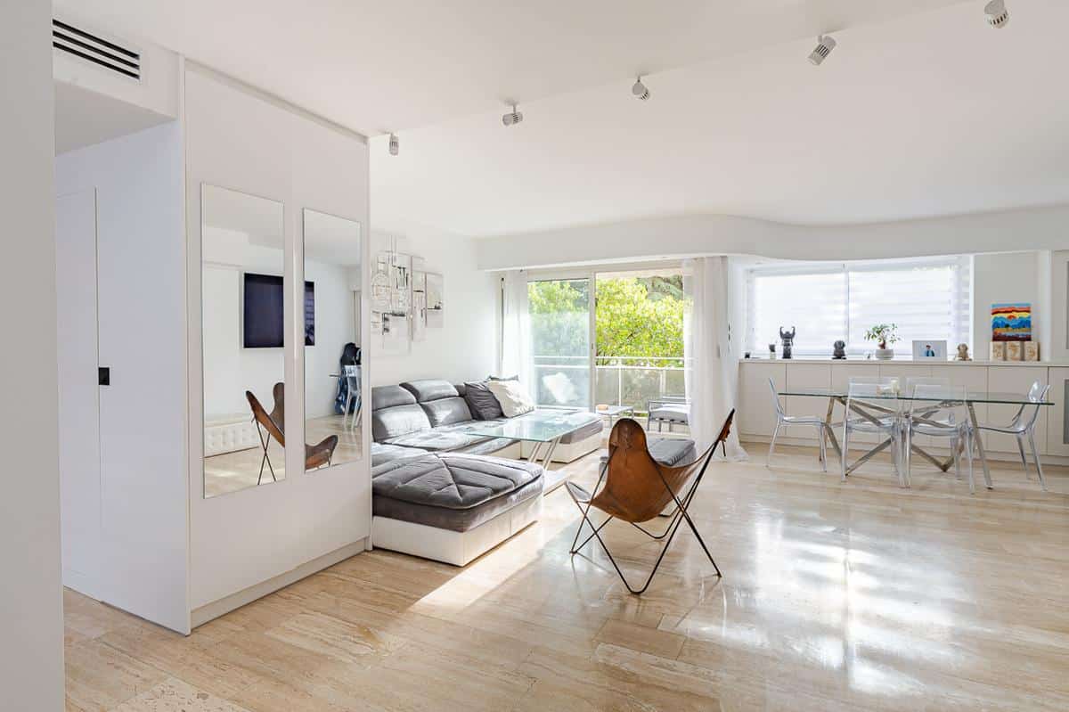 Type 4 de 114,65 m2 avec terrasse de 14,75 m2 Marseille 8ème