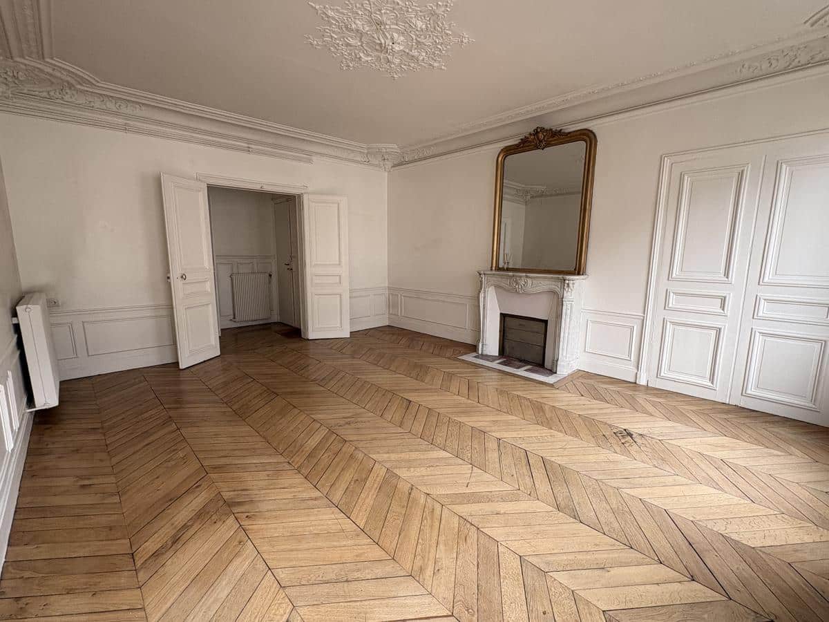 10ème RUE BEAUREPAIRE : 5 PIÈCES À VENDRE