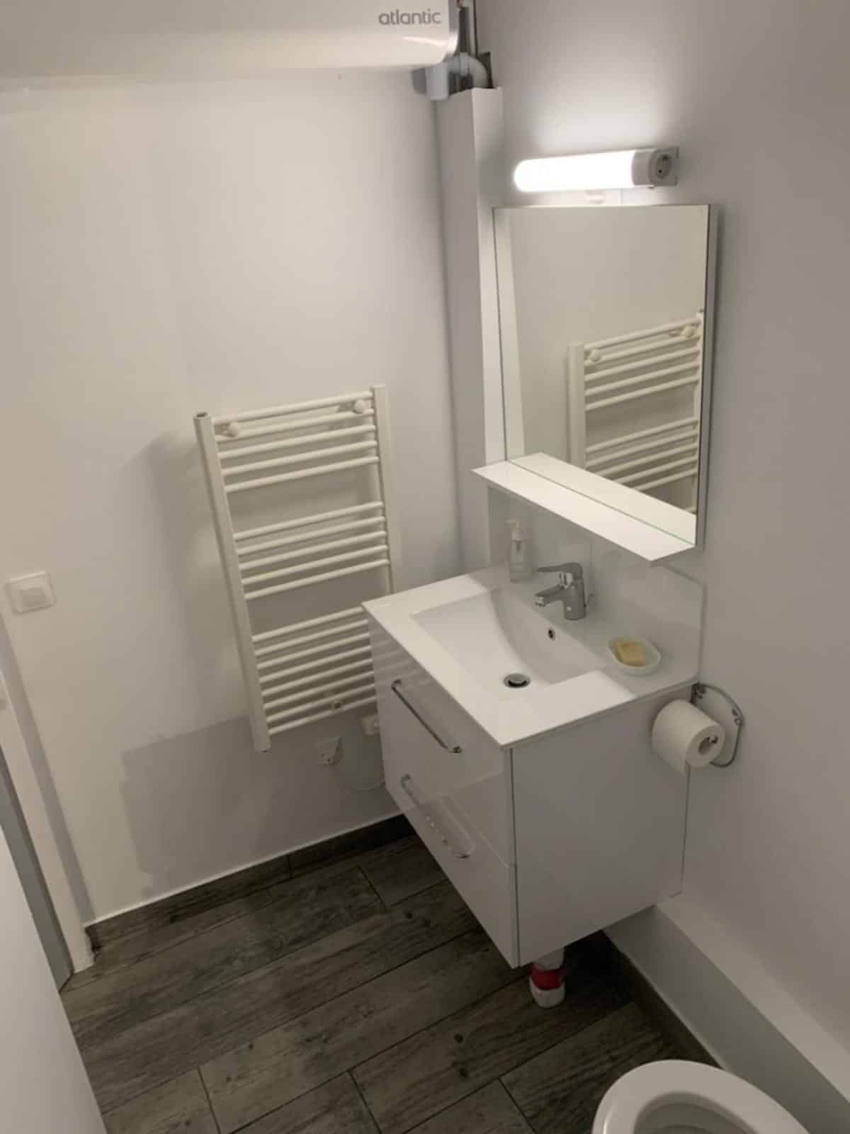 Studio Rénové Meublé Situé Rue Venel