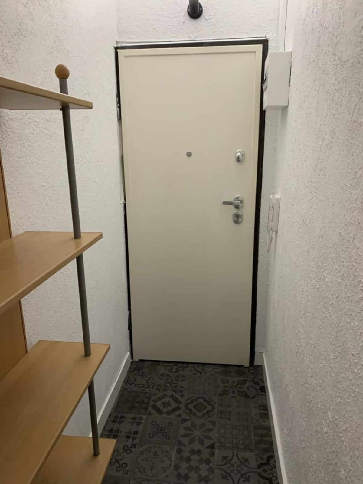 Studio Rénové Meublé Situé Rue Venel