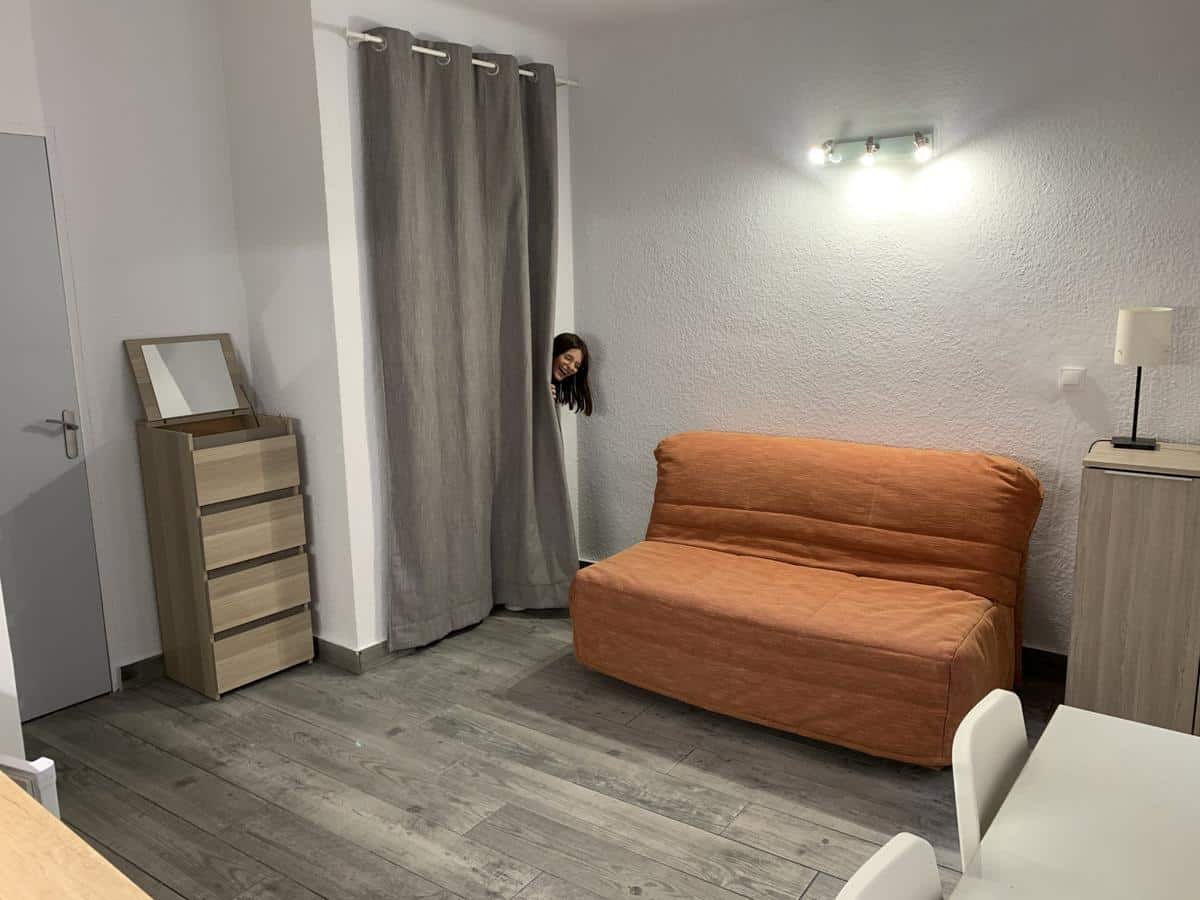 Renovated and furnished studio apartment located on Rue Venel