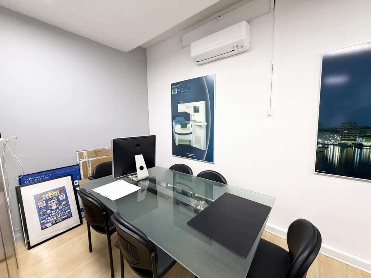 Local of 46 m2 Mermoz Marseille 8th