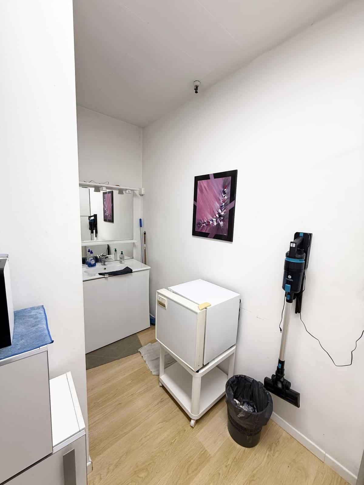 Local of 46 m2 Mermoz Marseille 8th