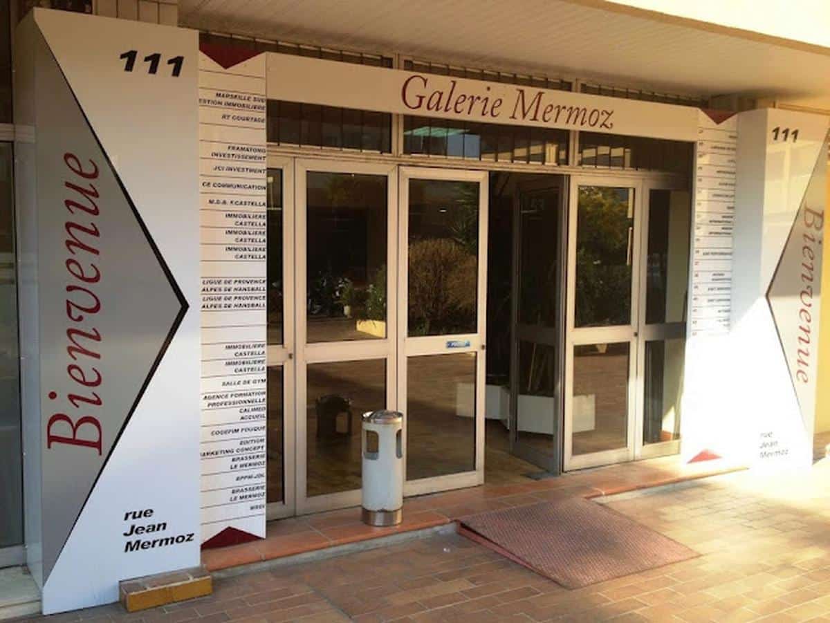 Local of 46 m2 Mermoz Marseille 8th