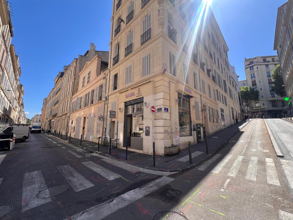 Murs commerciaux vendu loué Marseille 13001