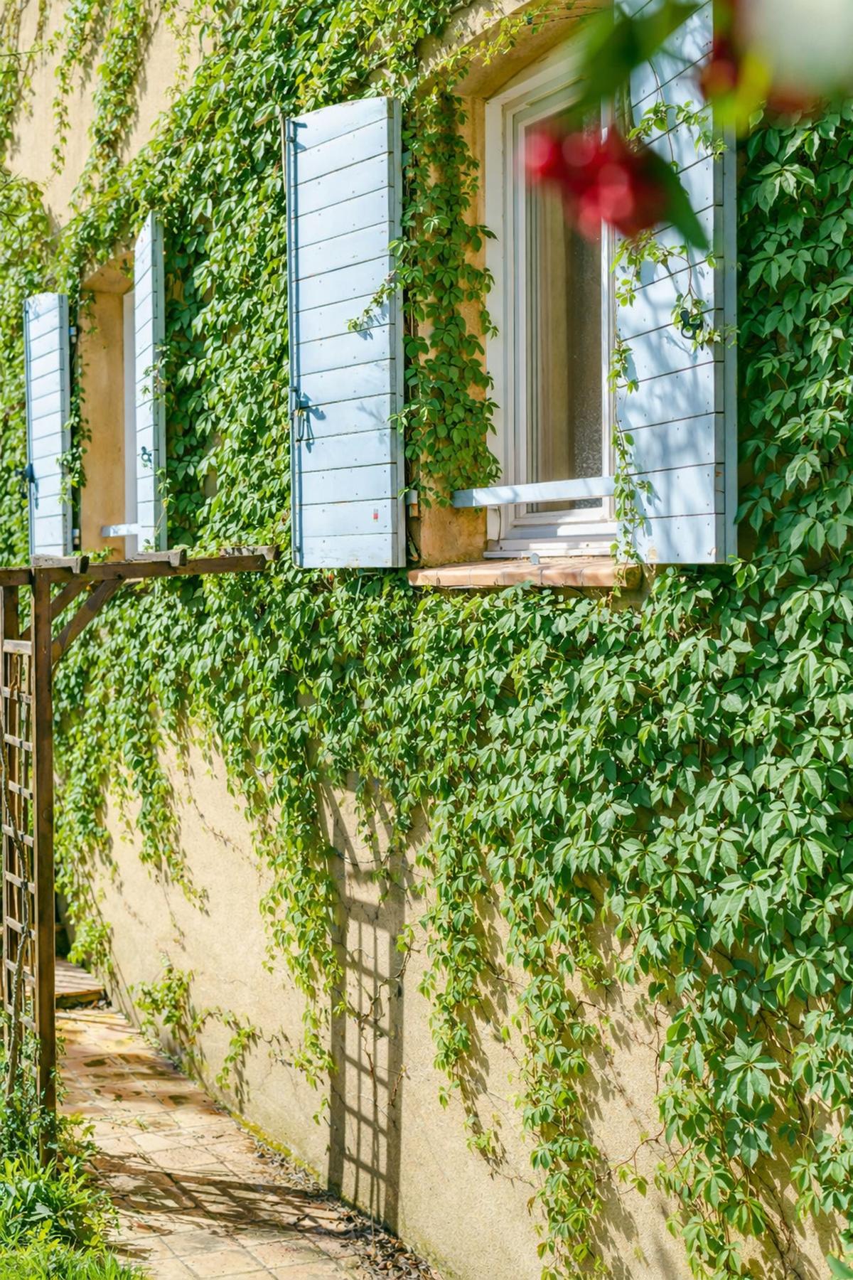 AIX-EN-PROVENCE 13100 AU CALME MAISON EN LOTISSEMENT AVEC PI