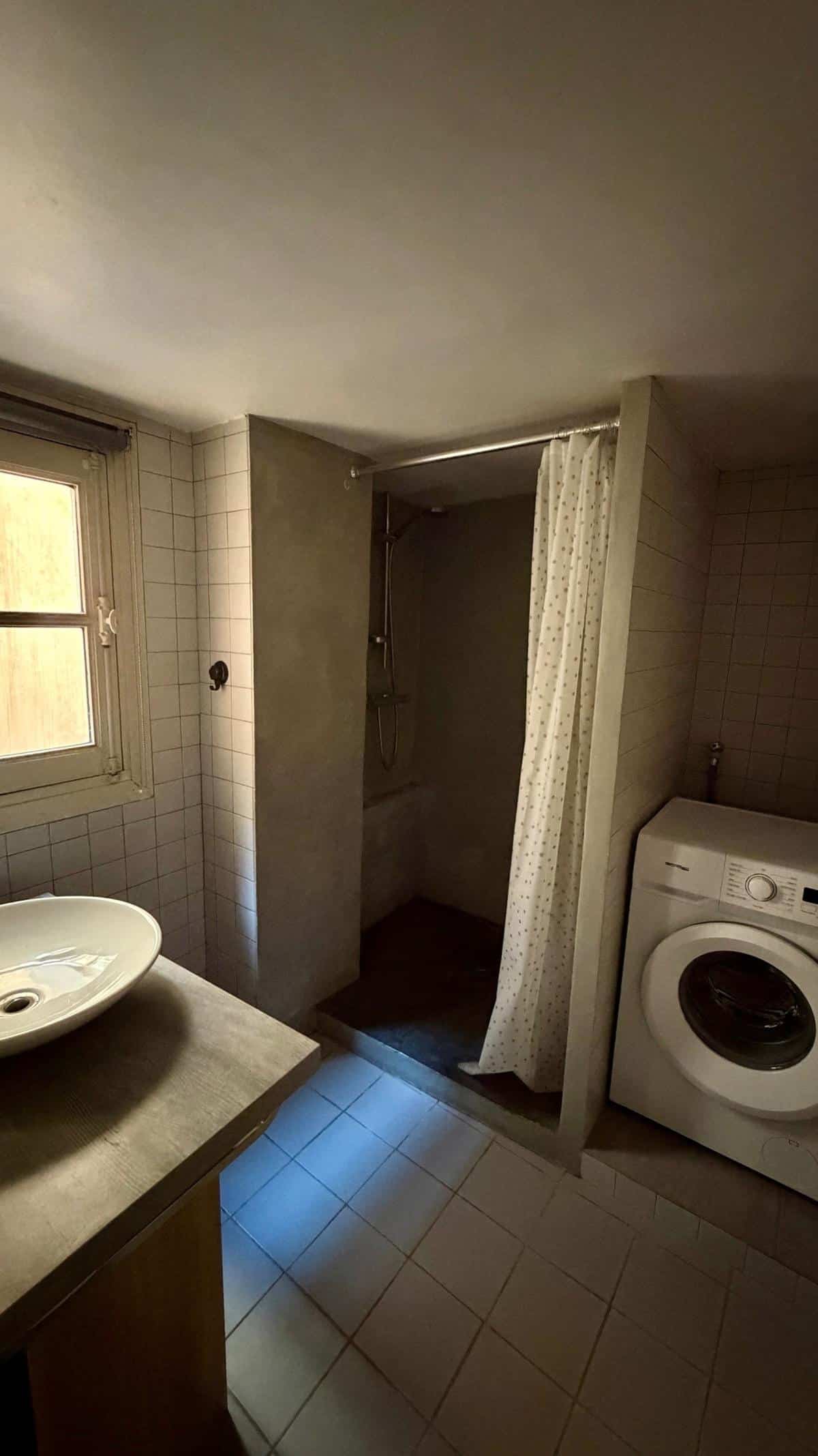 Large 2-room apartment in Aix city centre