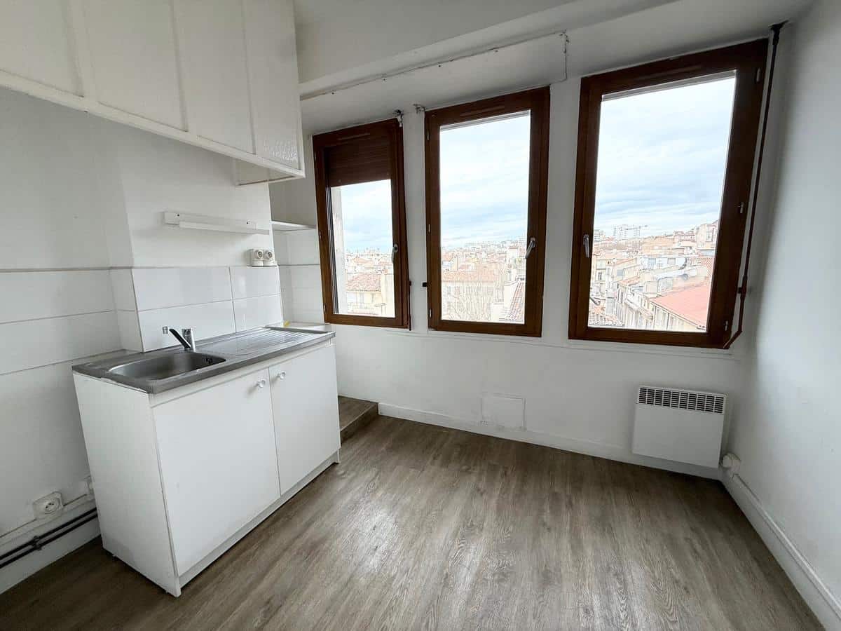 Type 1 de 34 m2 Marseille 1er